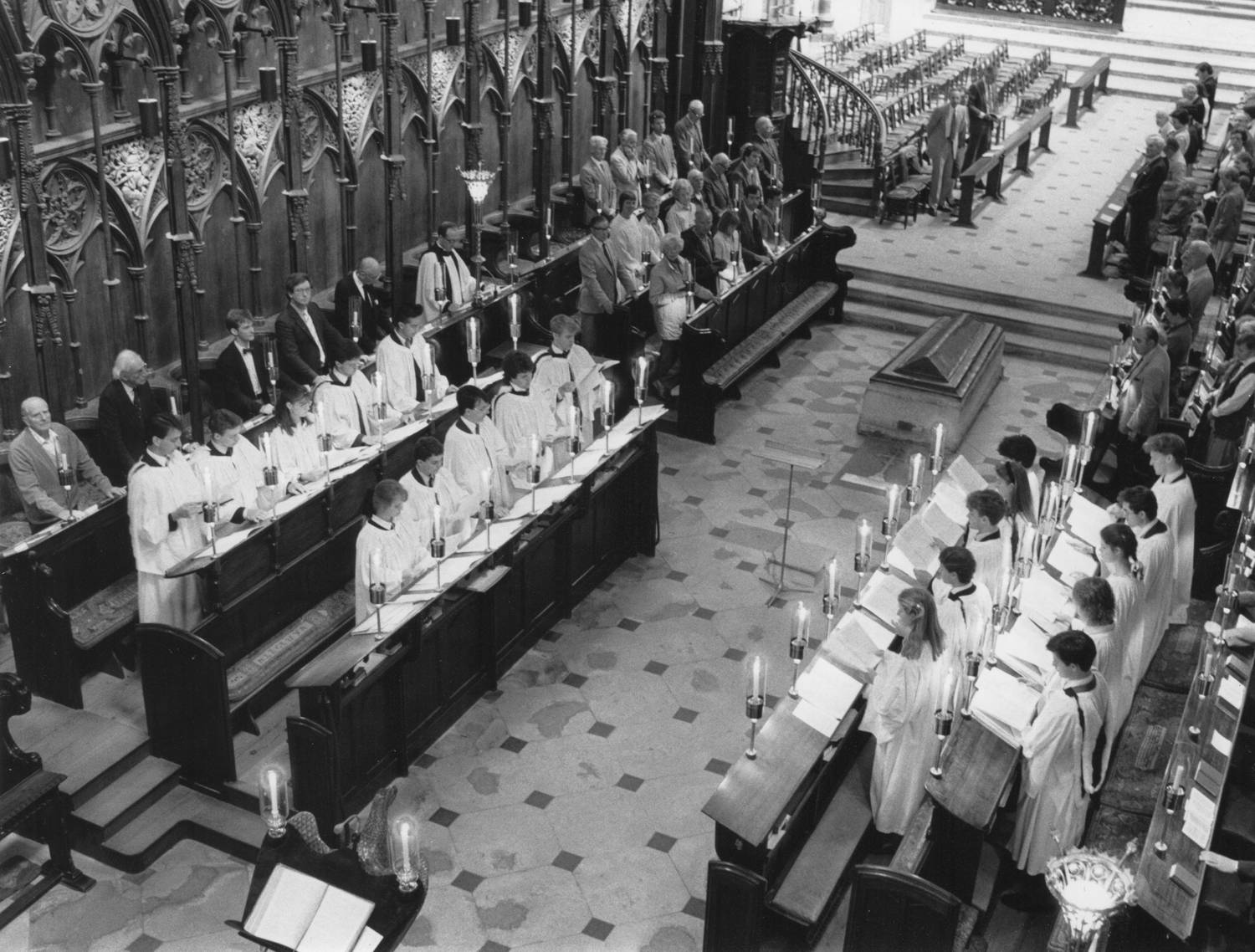 The Choir of Gonville & Caius College, and Peter Tranchell, in Winchester Cathedral, 1989